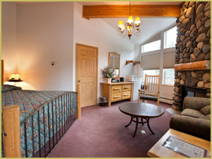 Deluxe Suite at Harborview Inn Seward Hotel